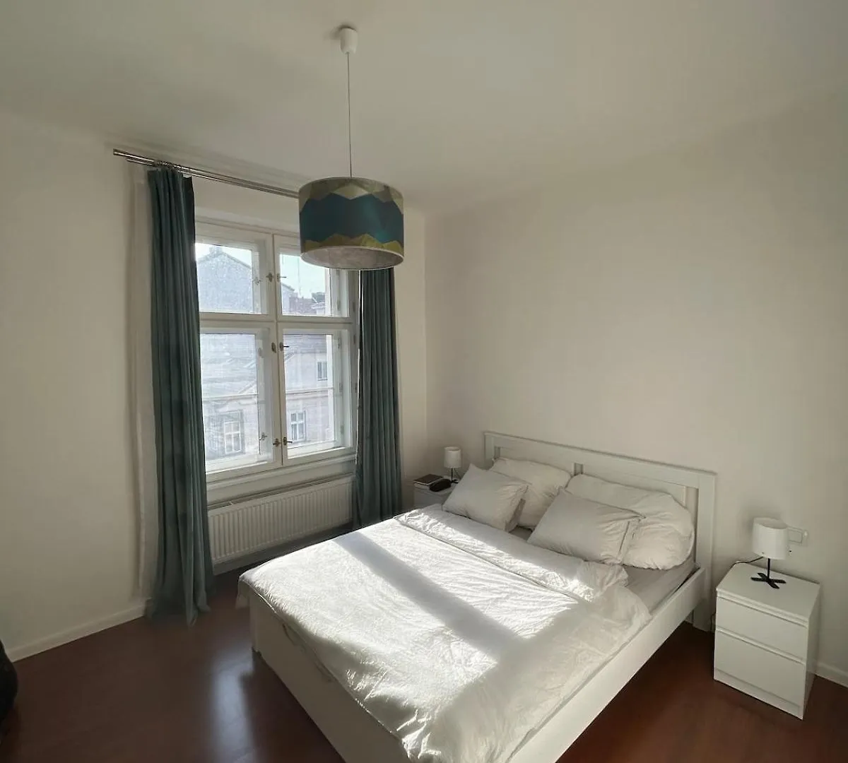 The Riverbank Flat - Perfect For Family Prague Apartment