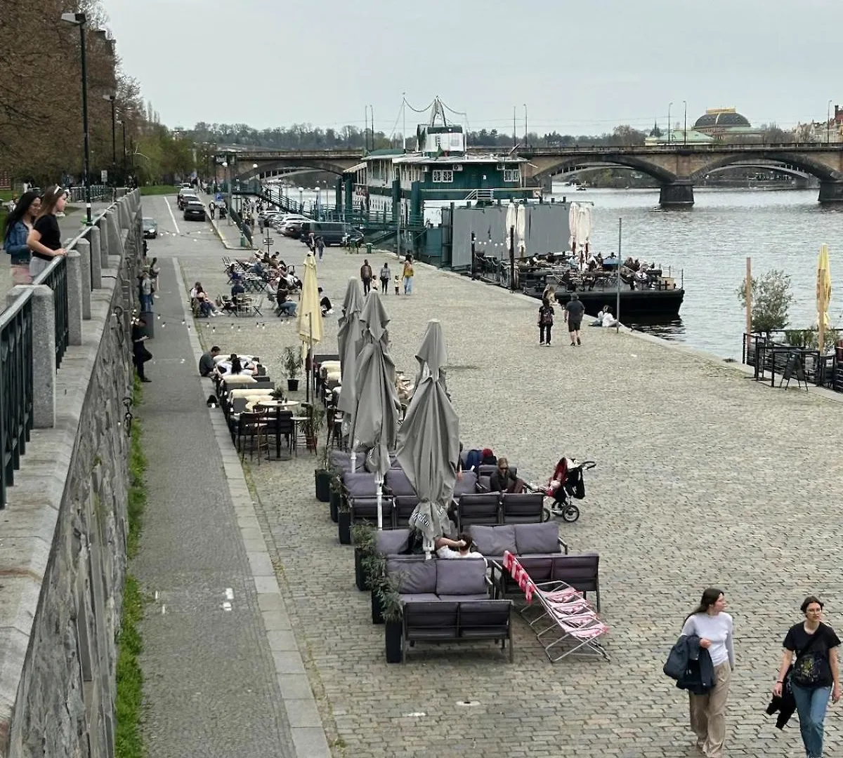 The Riverbank Flat - Perfect For Family Praga Appartamento